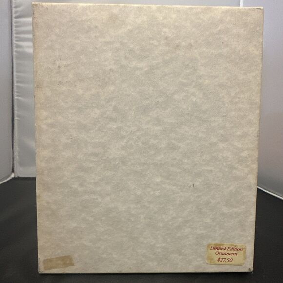 Heavenly Trumpeter 1985 Hallmark Ltd Ed Porcelain Ornament #QX4052 No Stand - Picture 6 of 6